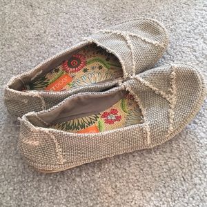 Rocket dog grey slip on shoes